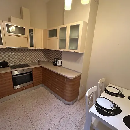 Old Town Republika - 2 - Self Check In - 24 - Free Parking Appartement *